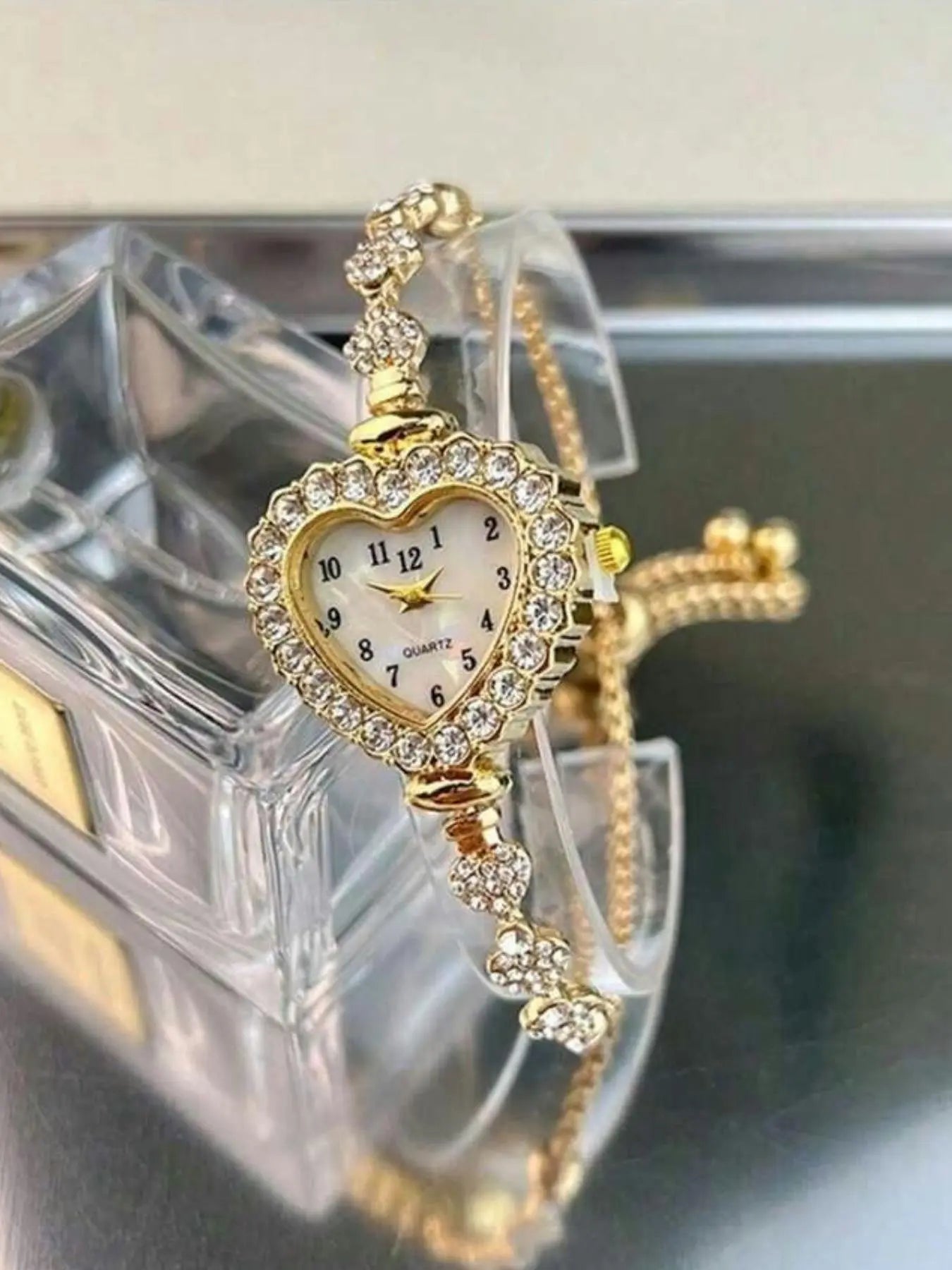 Women's Alloy Bracelet with Heart-Shaped Case, Arabic Numerals Dial, Adjustable Drawstring Strap, Elegant Quartz Watch, Daily Wear