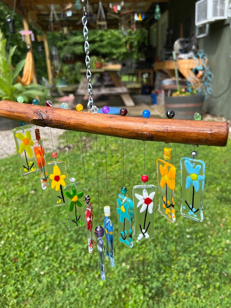 🌿 Colorful Fused Glass Floral Hangers – Unique Outdoor Accent