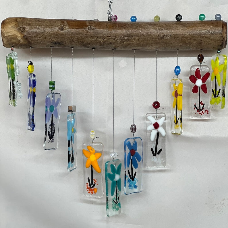 🌿 Colorful Fused Glass Floral Hangers – Unique Outdoor Accent