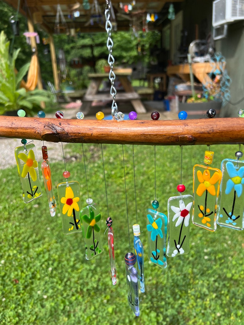 🌿 Colorful Fused Glass Floral Hangers – Unique Outdoor Accent