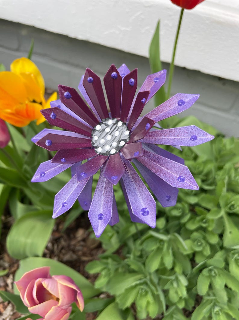 The Perfect Winter Garden Addition – Metal Flower Art