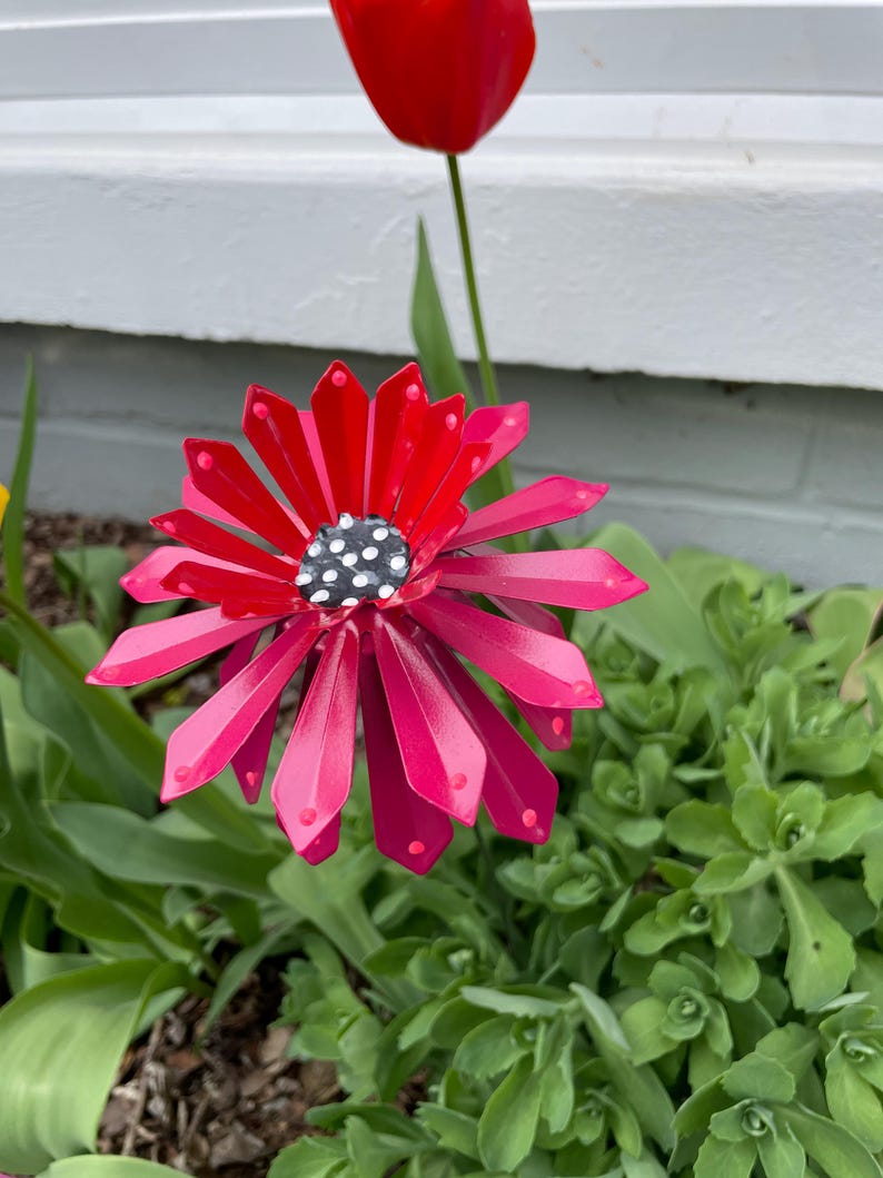 The Perfect Winter Garden Addition – Metal Flower Art