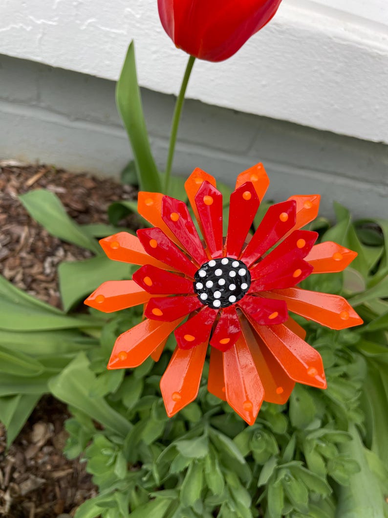 The Perfect Winter Garden Addition – Metal Flower Art