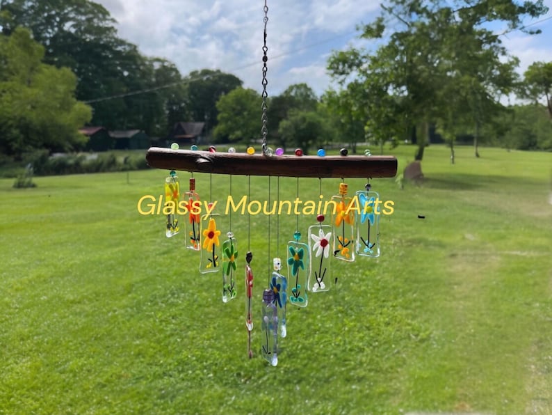 🌿 Colorful Fused Glass Floral Hangers – Unique Outdoor Accent