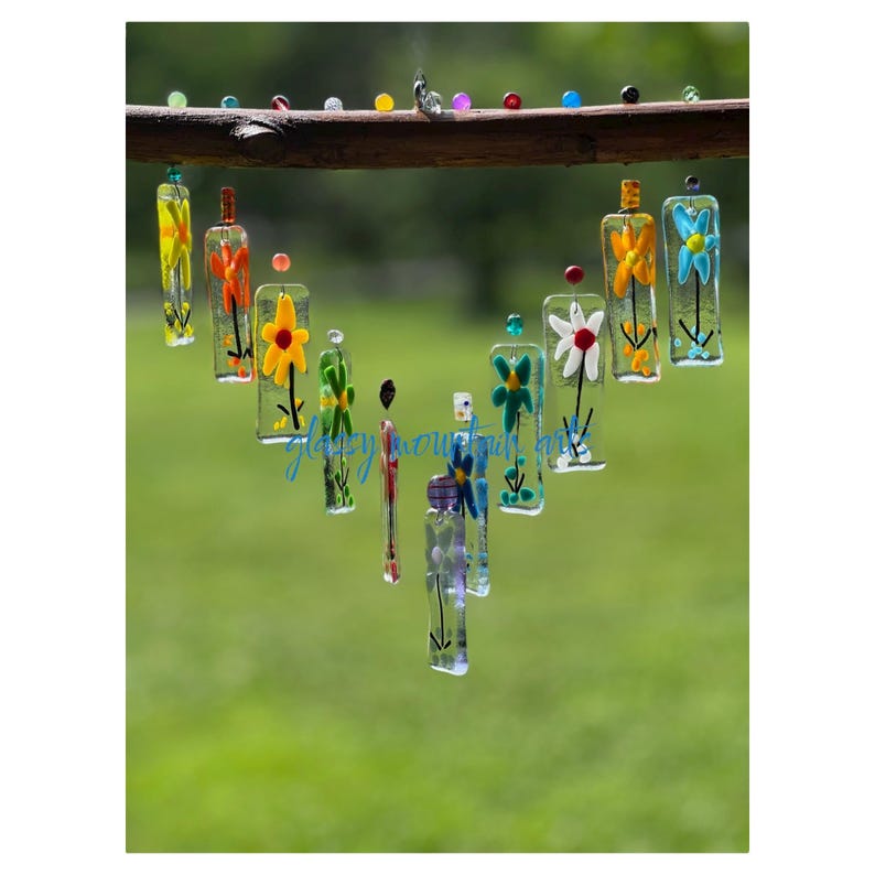 🌿 Colorful Fused Glass Floral Hangers – Unique Outdoor Accent